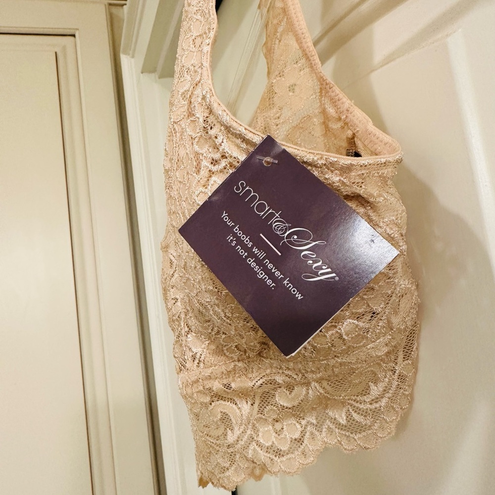 Smart & Sexy Women's Signature Lace Deep V Bralette - Picture 4 of 6